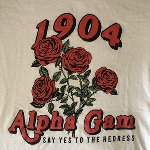 Vintage Alpha Gamma Delta women’s t shirt with cool retro rose graphic Medium